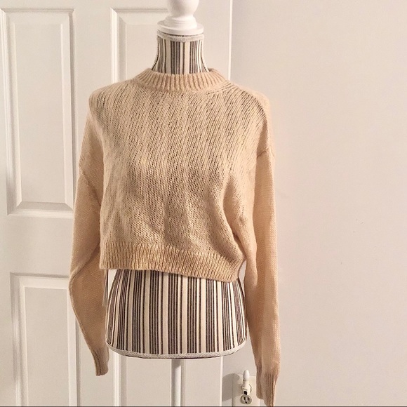 NEW with TAGS Aritzia crop sweater - Picture 3 of 4
